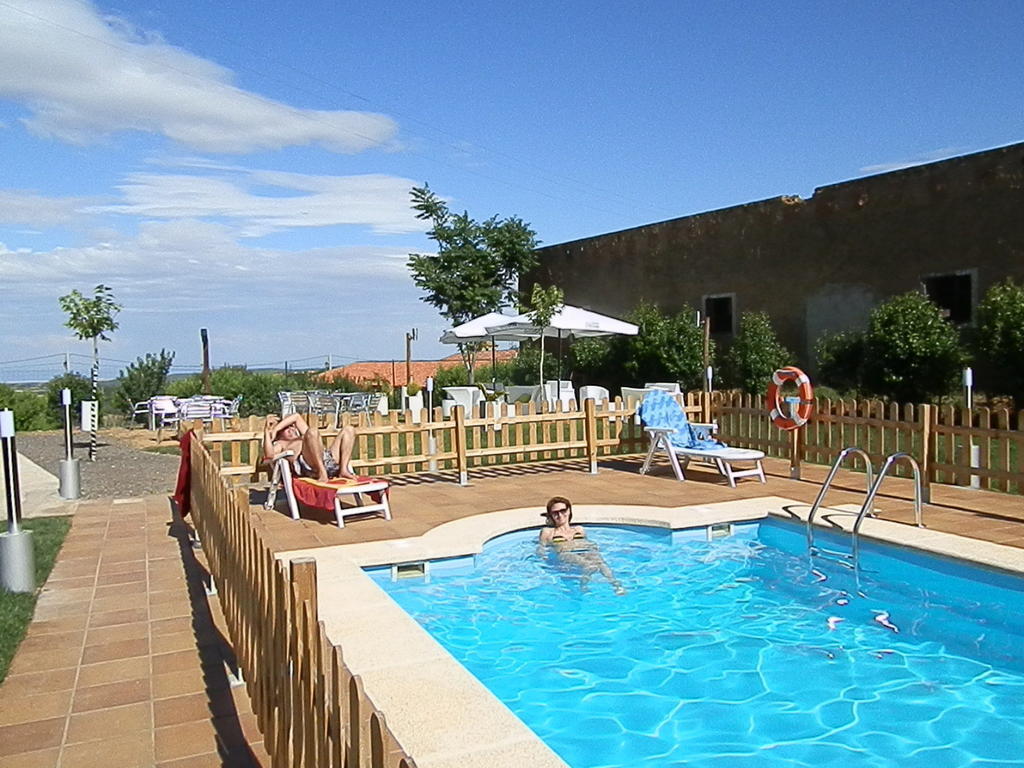 Hotel El Comendador Anon ภายนอก รูปภาพ
