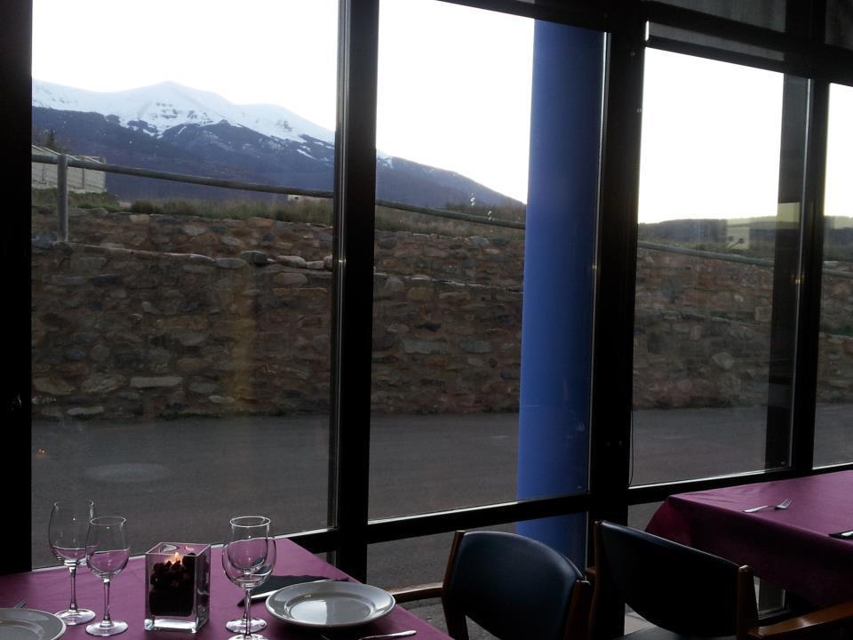 Hotel El Comendador Anon ภายนอก รูปภาพ