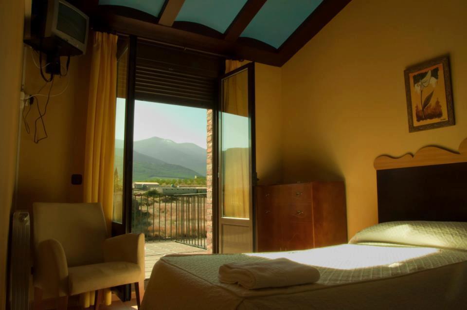 Hotel El Comendador Anon ภายนอก รูปภาพ
